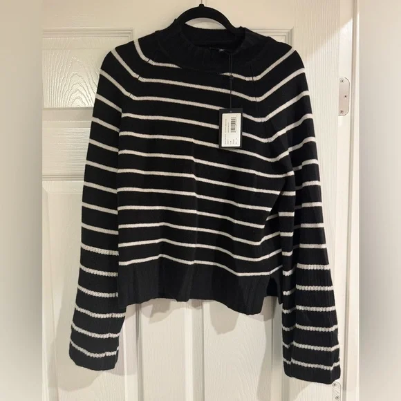 NWT Paige Laurel Sweater- cashmere